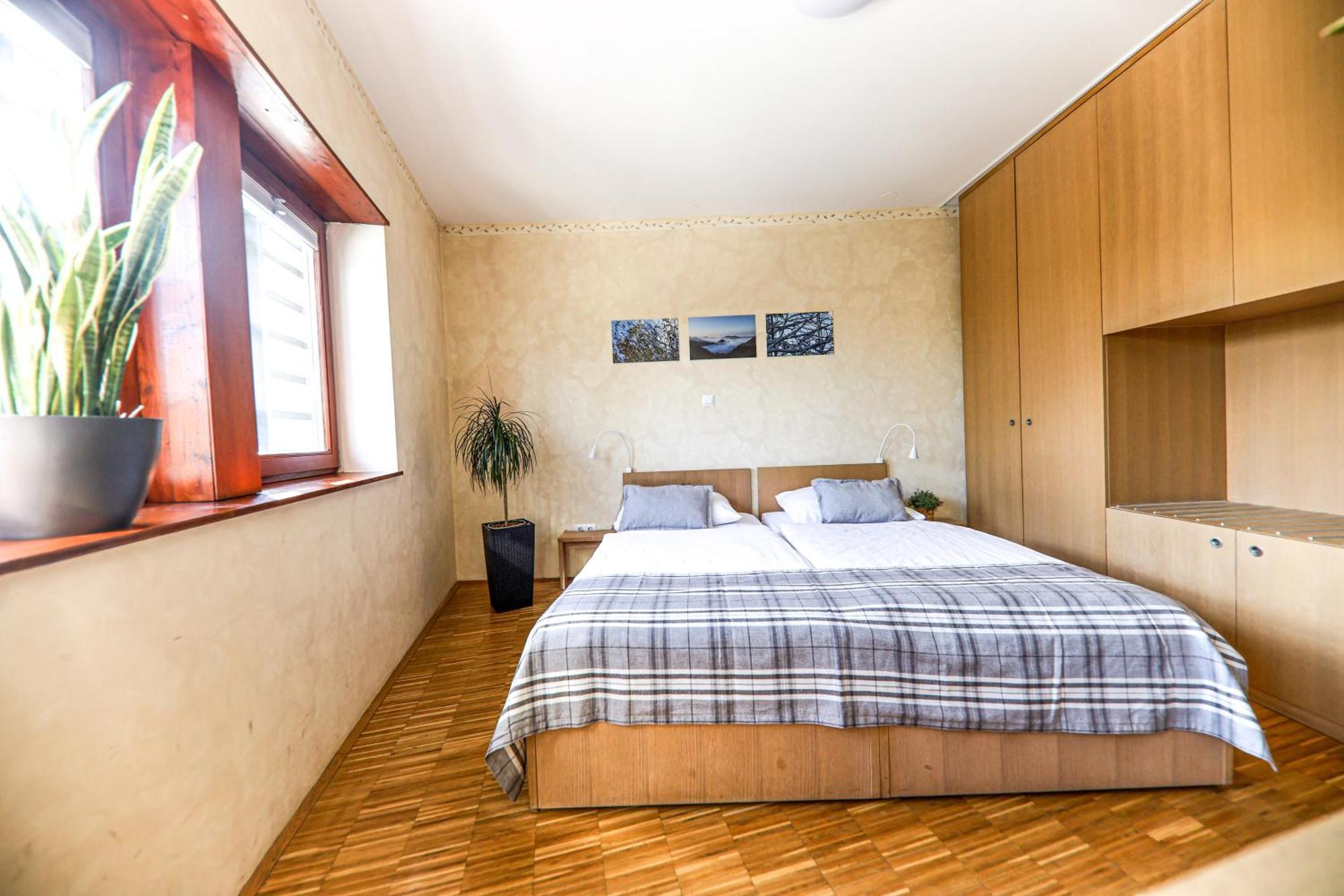 Hotel Celjska Koca Celje Esterno foto