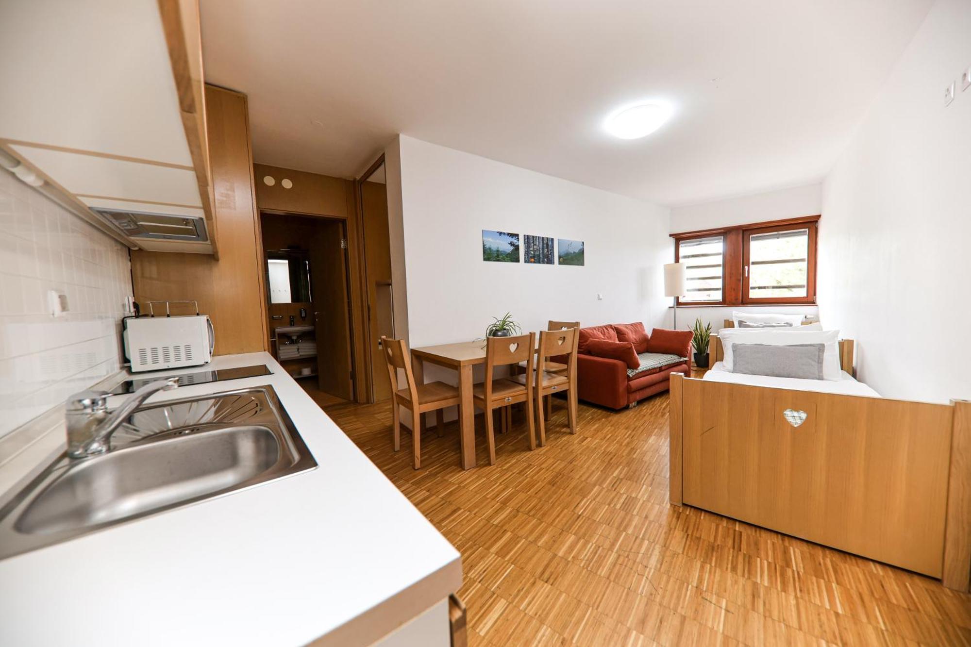 Hotel Celjska Koca Celje Esterno foto