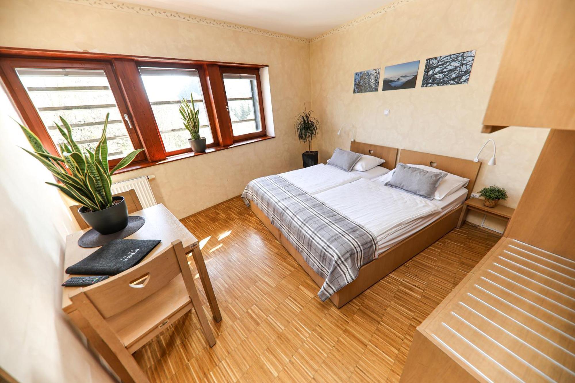Hotel Celjska Koca Celje Esterno foto